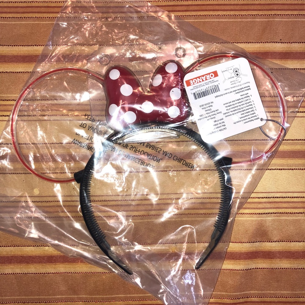 Minnie Mouse Light Up Ears NWT